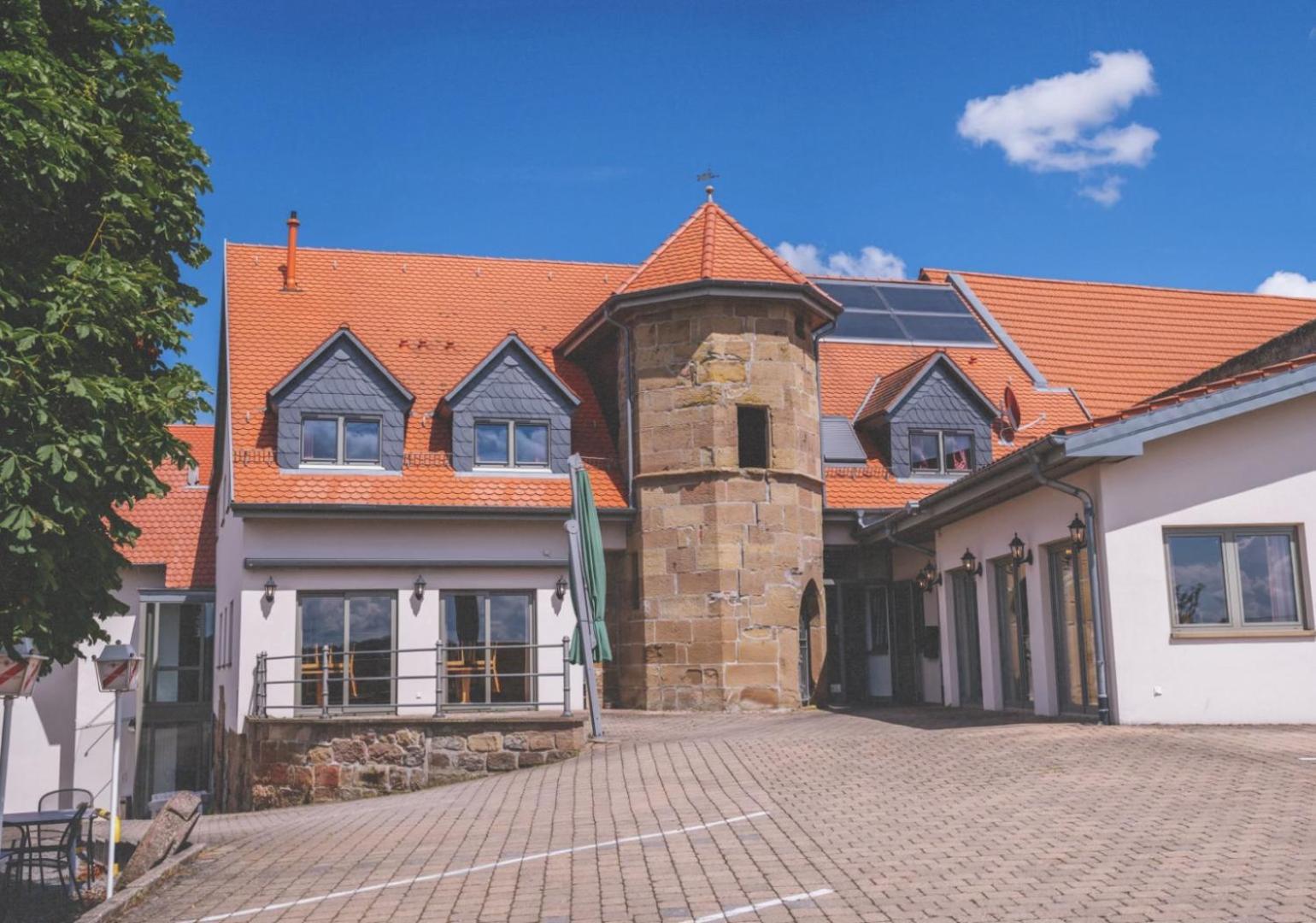 Hotel Restaurant Zehntscheune Зинсхайм Экстерьер фото