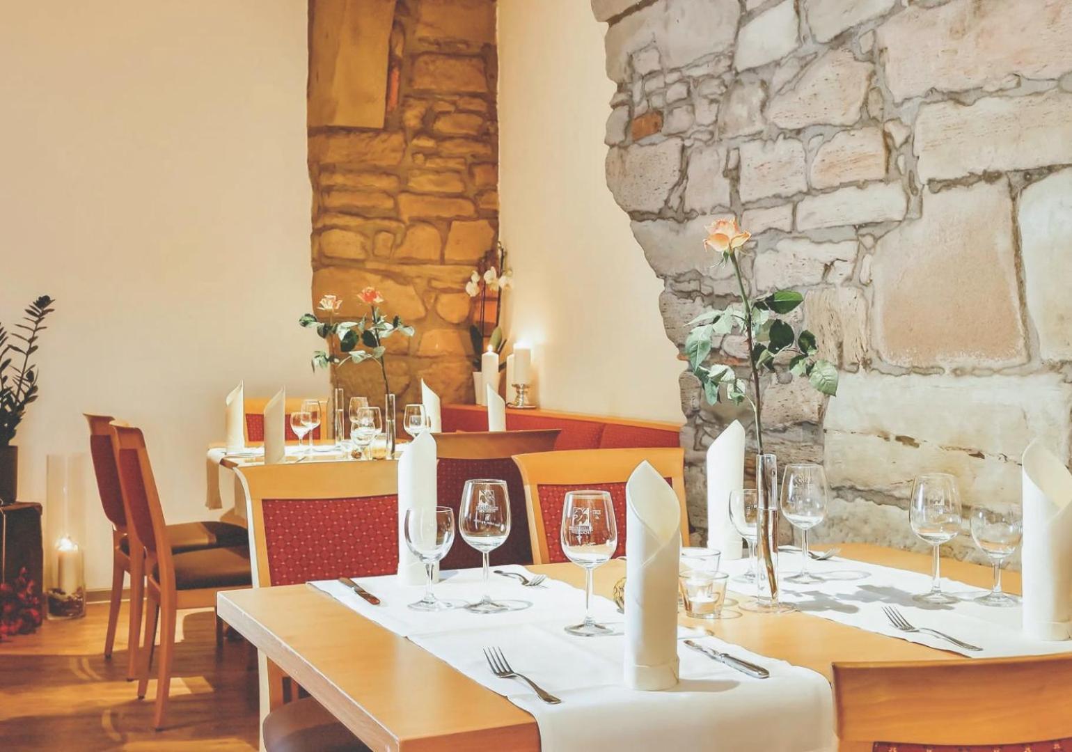Hotel Restaurant Zehntscheune Зинсхайм Экстерьер фото